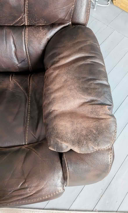 Photo of free Arm chair. Electric recliner (Alverthorpe WF2) #3