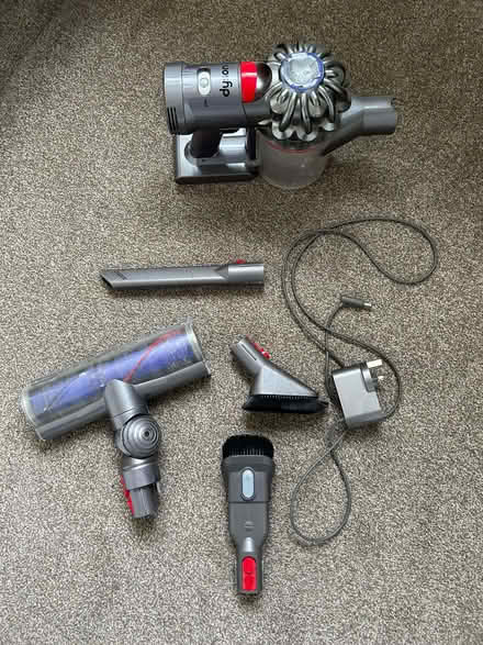 Photo of free Dyson V7 vacuum cleaner (needs new battery) (The Folders Lane Estate RH15) #1