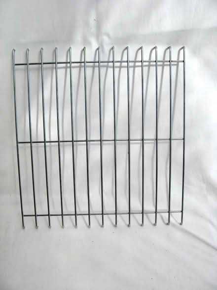 Photo of free Metal grid 30 by 33 cms on 1 cm legs #1