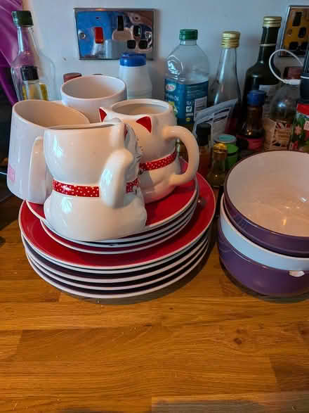 Photo of free Plates, bowls, cups (GL1) #1