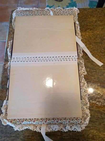 Photo of free Cloth covered photo album (winchester) #2