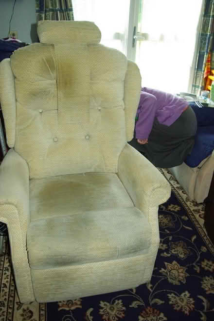 Photo of free Riser/Recliner (CT14) #1