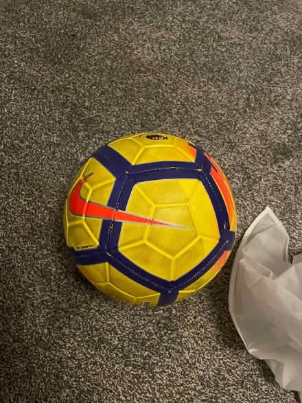Photo of free Football (Nw8) #1