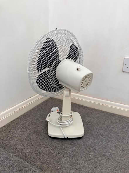 Photo of free Electric Fan (SE21) #3