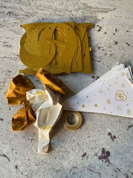 Photo of free Golden Wedding Anniversary (50th) Decorations (Spring Park CR0) #1