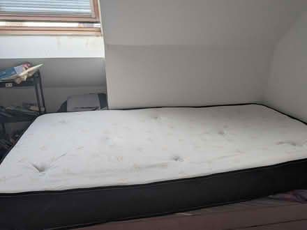 Photo of free Single divan bed with mattress and drawers (Richmond S13) #2