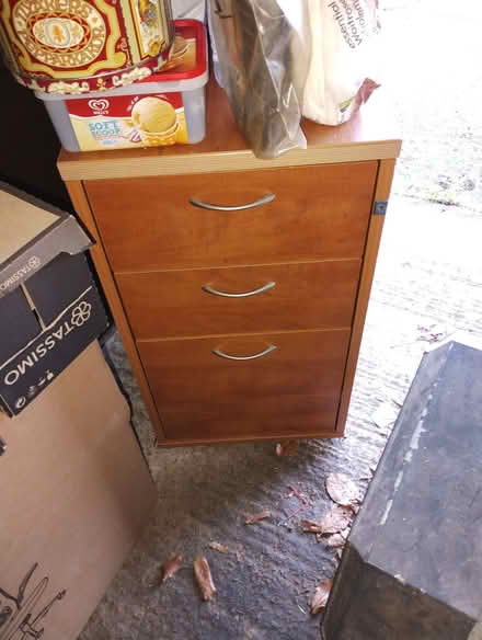 Photo of free filing cabinet (Chesham HP5) #1