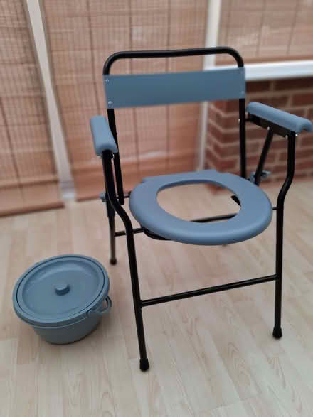 Photo of free Commode (Fort Pitt ME4) #2