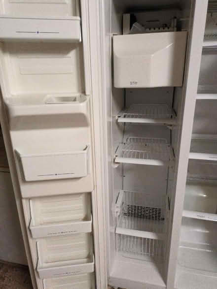 Photo of free Amana Fridge Freezer (Slapton LU7) #2