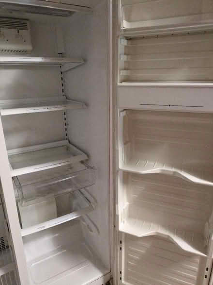 Photo of free Amana Fridge Freezer (Slapton LU7) #3