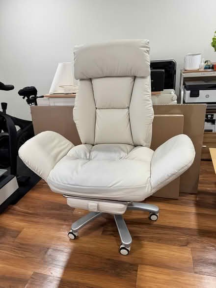 Photo of free Tall Office Desk Chair (Alexandria, VA) #1
