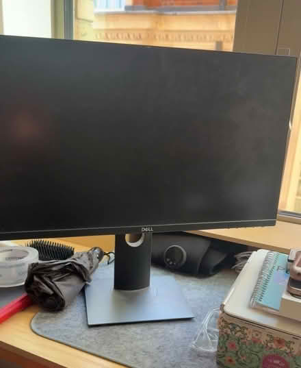 Photo of free Del monitor (London Bridge) #1