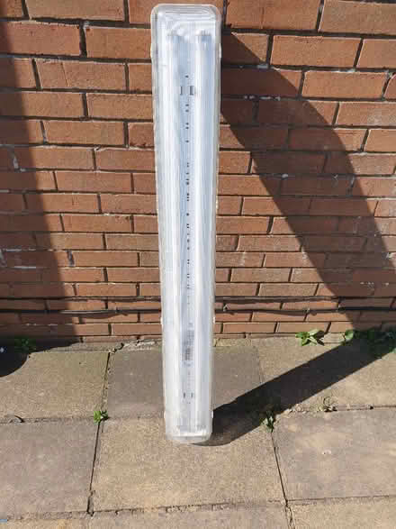 Photo of free 4ft fluorescent double batten light (Blackwood NP12) #2