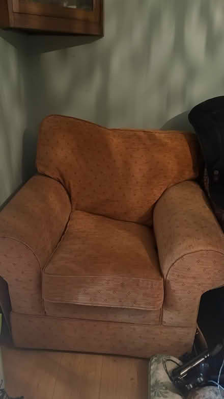 Photo of free 3 seater sofa & 2 armchairs from Frank Knighton in Ilkeston (Stanley DE7) #1