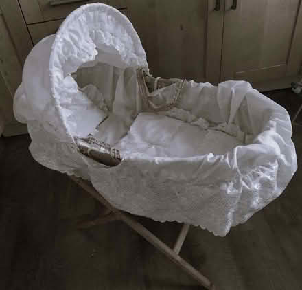 Photo of free Moses Basket (Chapel-en-le-Frith SK23) #1