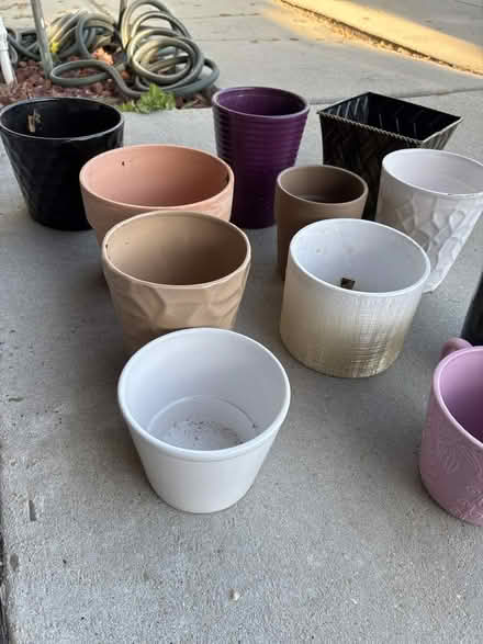 Photo of free Assortment of small flower pots (Sunnyvale/Cupertino) #1