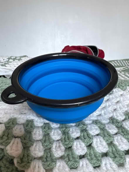 Photo of free Small collapsible bowl (Oxford - OX4) #2