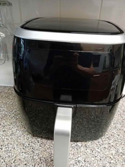 Photo of free Amazon Basics Air Fryer (Shoebury SS3) #1