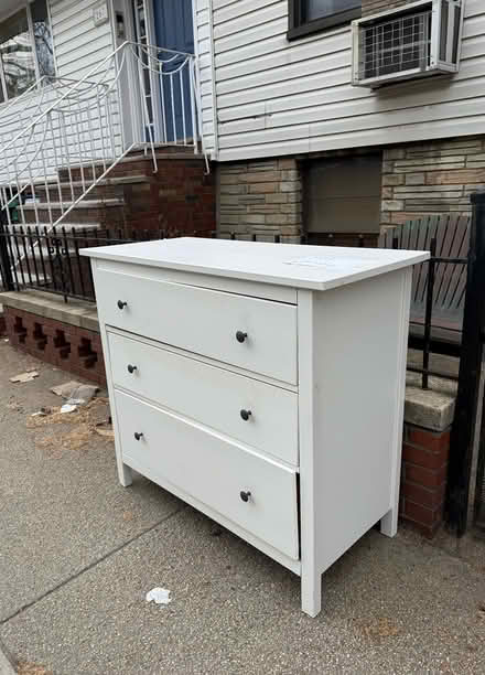 Photo of free Ikea Dresser - pickup today (Williamsburg) #1