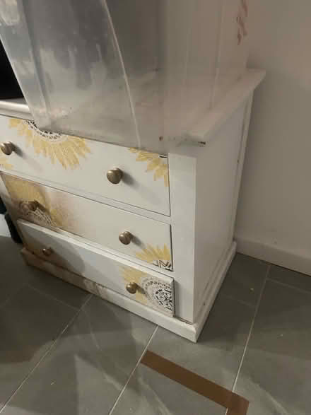 Photo of free Chest of drawers (Se4) #2