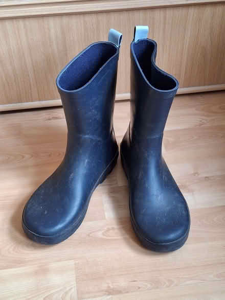 Photo of free Children's navy size 2 Wellington boots (Surrey Heath GU16) #1