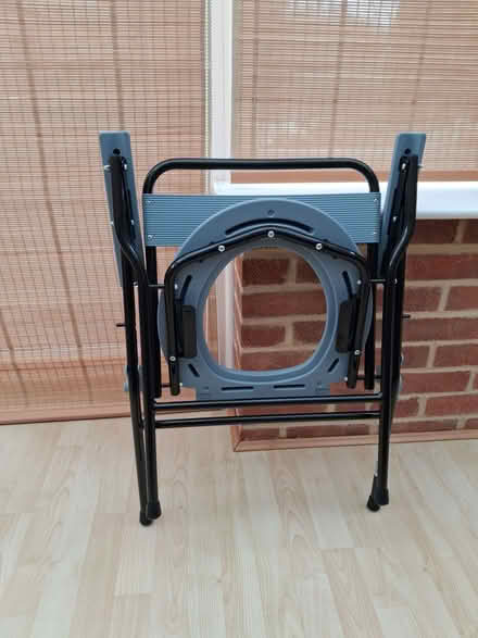 Photo of free Commode (Fort Pitt ME4) #1