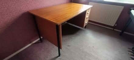 Photo of free work desk (Farnborough BR6) #1