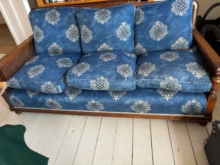 Photo of free Sofa and 2 chairs (Wimbledon, near station) #1
