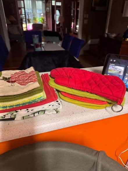 Photo of free Kitchen towels (Brooklyn, East Flatbush 11203) #1