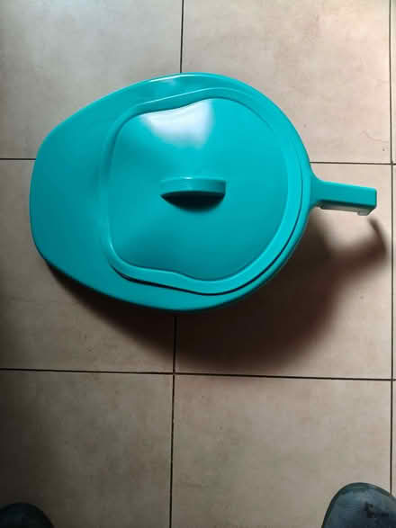 Photo of free Fracture bedpan (new) (Lee SE3) #1