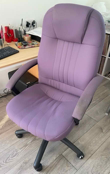 Photo of free Office swivel chair (Aldwick PO21 3**) #3