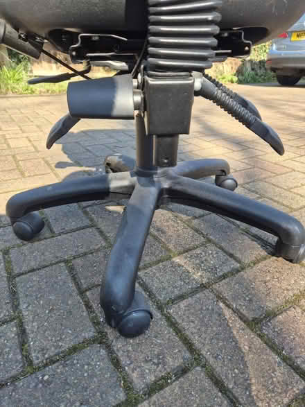 Photo of free office chair high-back (Ng9 7hb) #4