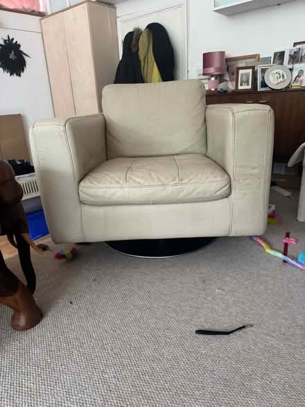 Photo of free Natuzzi square swivel chair (West Norwood SE27) #3