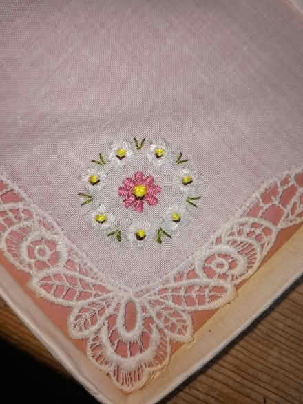 Photo of free Embroidered Hankerchiefs - (boxed) (Mayland CM3) #4