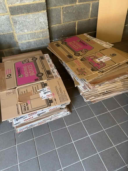 Photo of free Almost new moving boxes (Long Hanborough OX29) #1