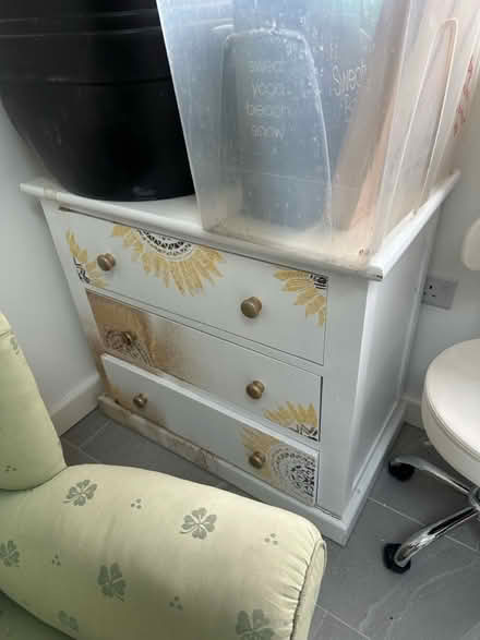 Photo of free Chest of drawers (Se4) #1
