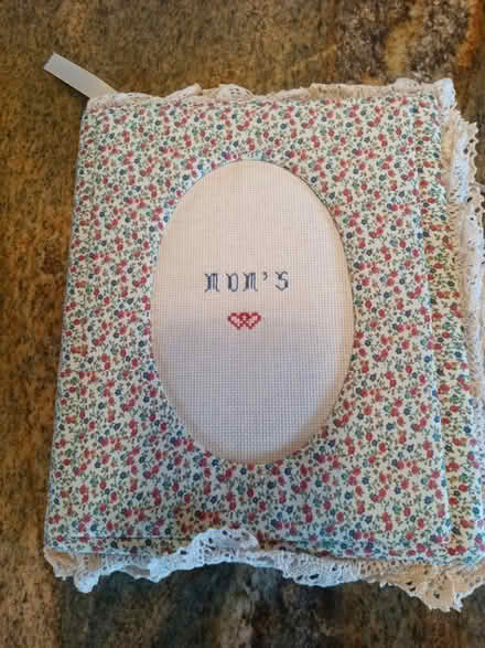 Photo of free Cloth covered photo album (winchester) #1