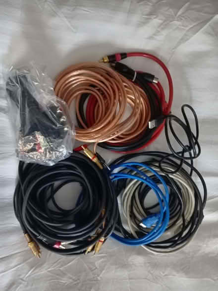 Photo of free HiFi connection leads and speaker cable. (Various) (Netherfield MK6) #1