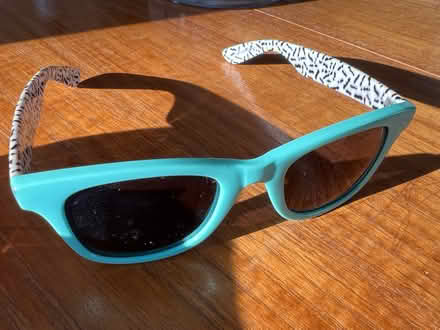 Photo of free Dog Doorbell, Sunglasses, Facemasks (Columbia) #2