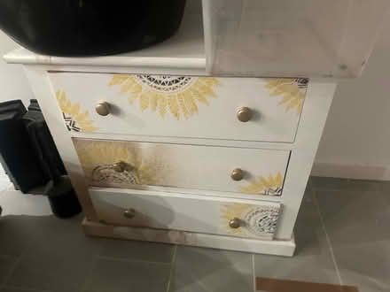 Photo of free Chest of drawers (Se4) #3
