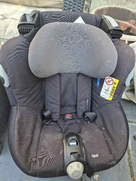 Photo of free Maxi Cosi car seat (Wormholt W12) #1