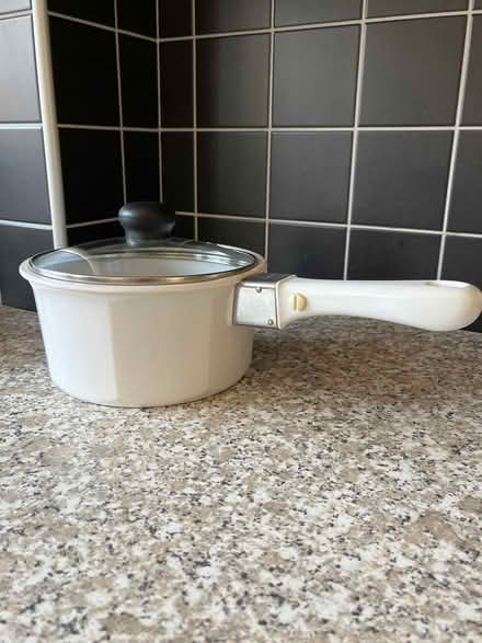 Photo of free Pan with removable handle (cheadle Hulme SK8) #2