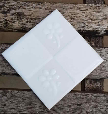 Photo of free White tiles (Stubbington PO14) #1
