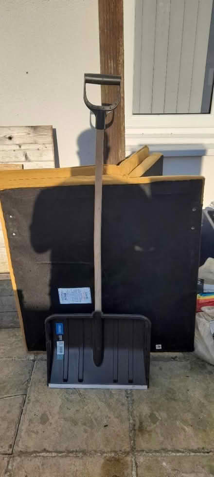 Photo of free Draper Snow Shovel (Farnborough GU14) #1