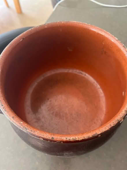 Photo of free LargeCeramic casserole pot with lid (Colehill BH21) #2