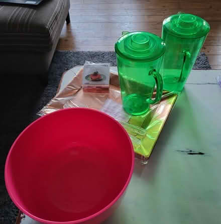 Photo of free Party drink and food bits.. (Troy Town ME1) #1