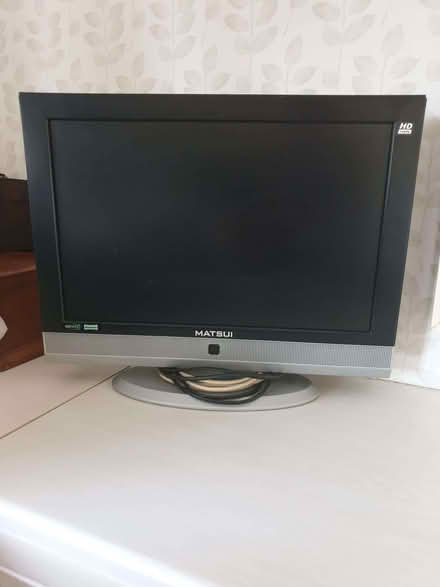 Photo of free Matsui TV/DVD player (Amersham HP7) #1