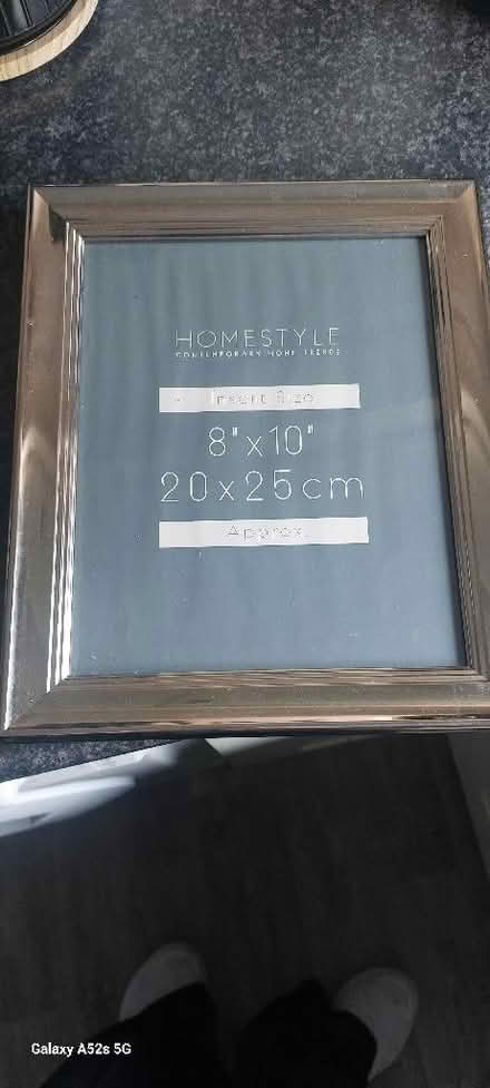 Photo of free 2 picture frames (BT15) #2