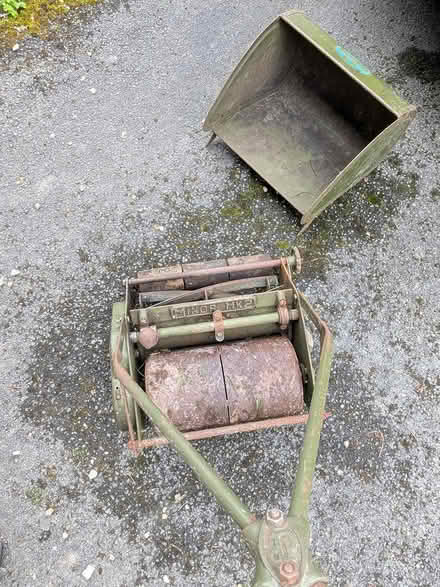 Photo of free Old manual lawnmower (Wirksworth south DE4) #1