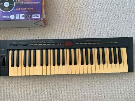 Photo of free Midi keyboards (Wrington BS40) #1